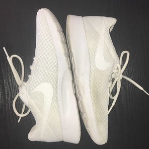 Nike Tanjun Women’s shoes 🌟